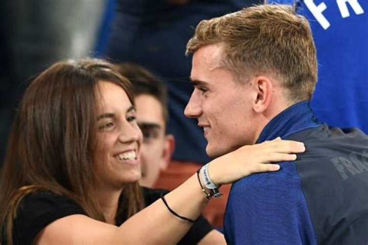 Who is Antoine Griezmann Dating Now