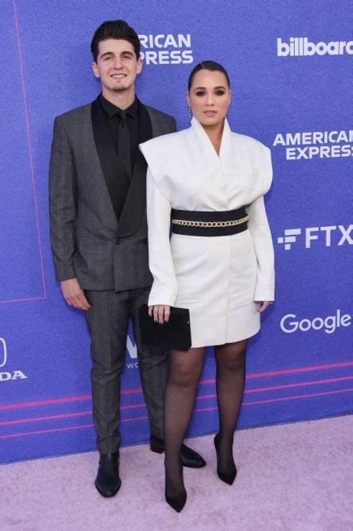 Who is Cade Foehner Dating Now