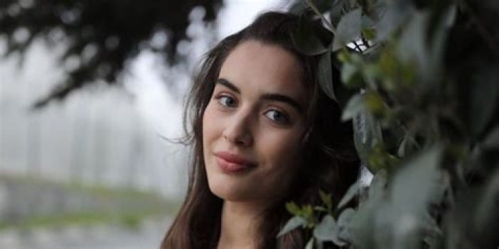 Who is Cagla Simsek Dating Now?