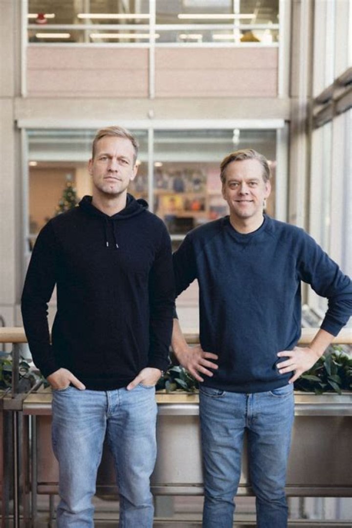 Who is Calle Hellevang-Larsen Dating Now?