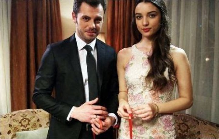 Who is Damla Colbay Dating Now?