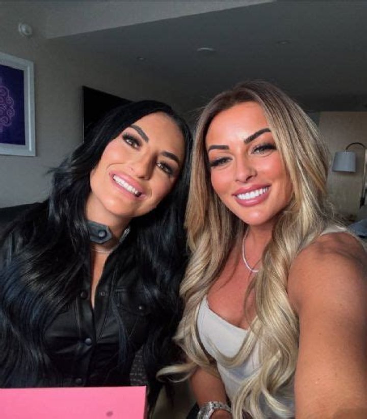 Who is Daria Berenato Dating Now?