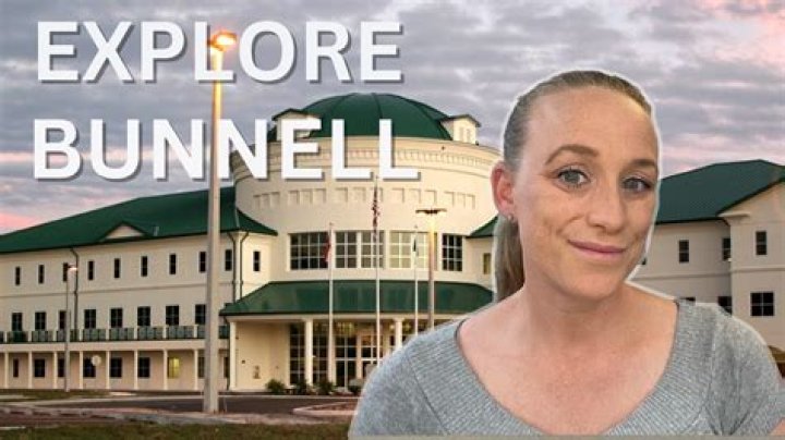 Who is Dewey Bunnell Dating Now?