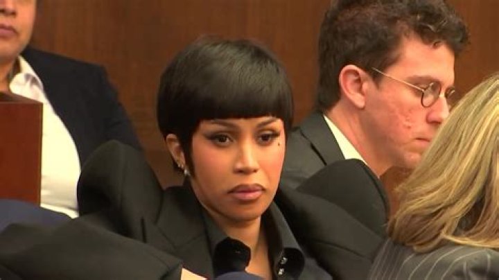 Who is Emina Cunmulaj Dating Now