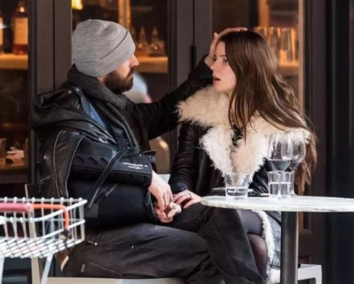 Who is Eoin Macken Dating Now