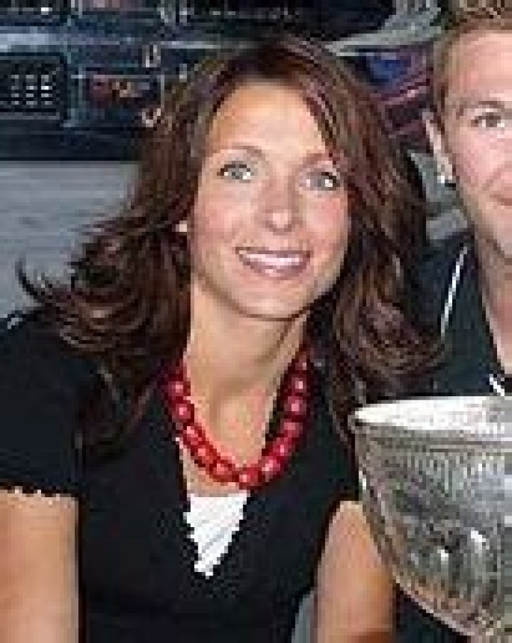 Who is Erik Cole Dating Now