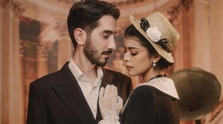 Who is Jharna Bhagwani Dating Now?