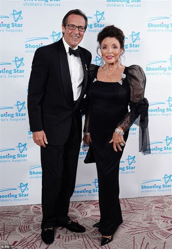 Who is Joan Benoit Dating Now