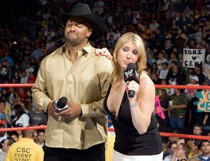 Who is Jonathan Coachman Dating Now