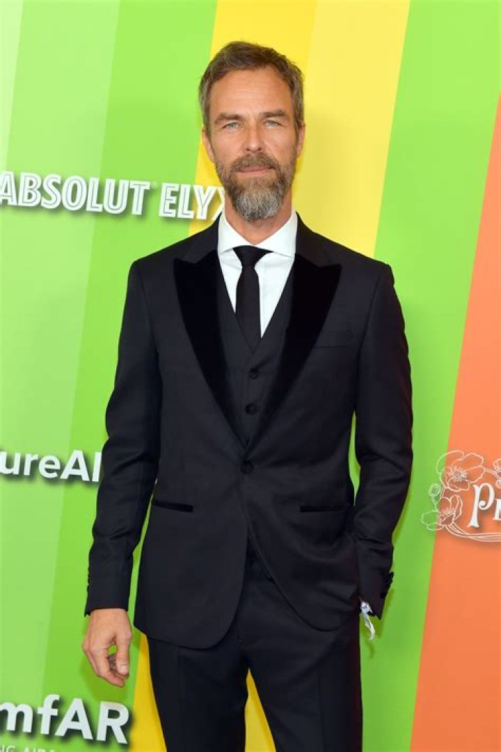 Who is JR Bourne Dating Now