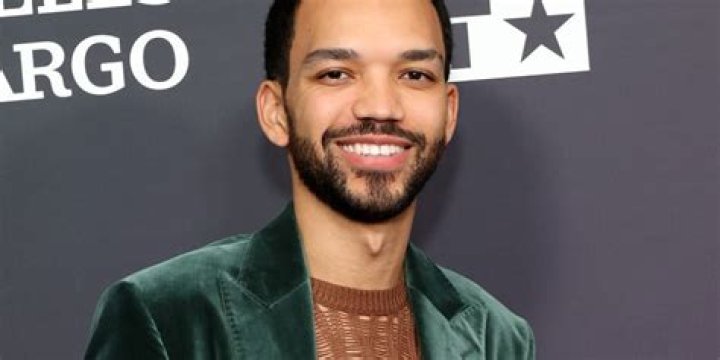 Who is Justice Smith Dating Now