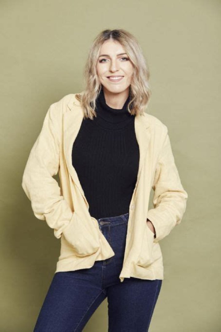 Who is Melanie Bracewell Dating Now