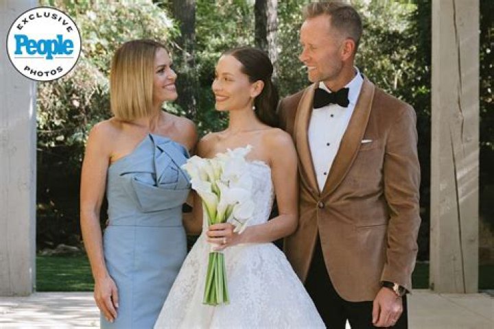 Who is Natasha Eklove Dating Now