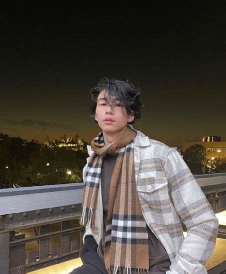 Who is Oliver Moy Dating Now?