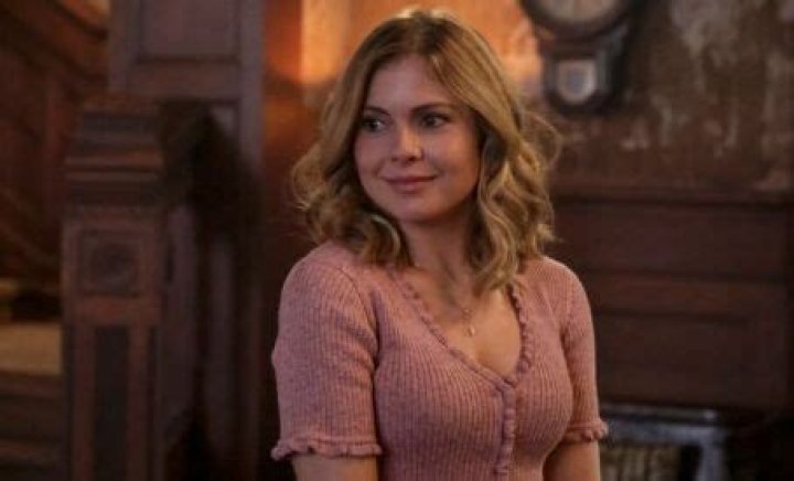 Who is Rose McIver Dating Now