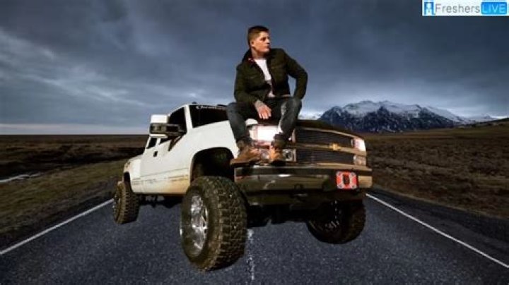 Who is Ryan Upchurch Dating Now