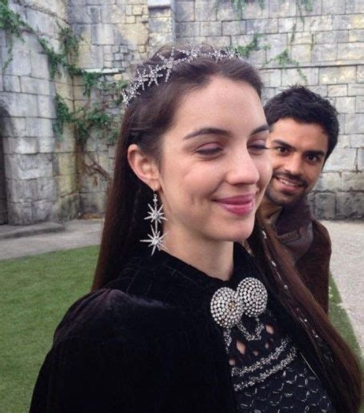 Who is Sean Teale Dating Now