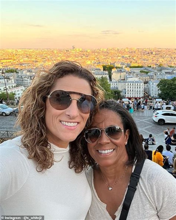 Who is Stephanie Aiello Dating Now?