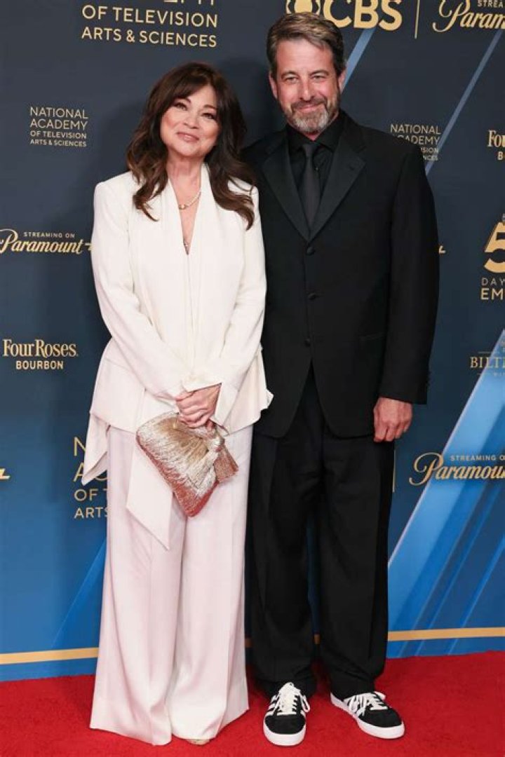 Who is Valerie Pac Dating Now?