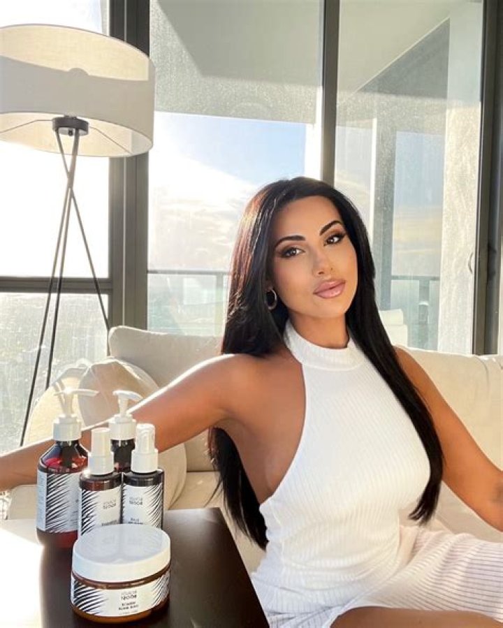 Who is Yasmin Kavari Dating Now