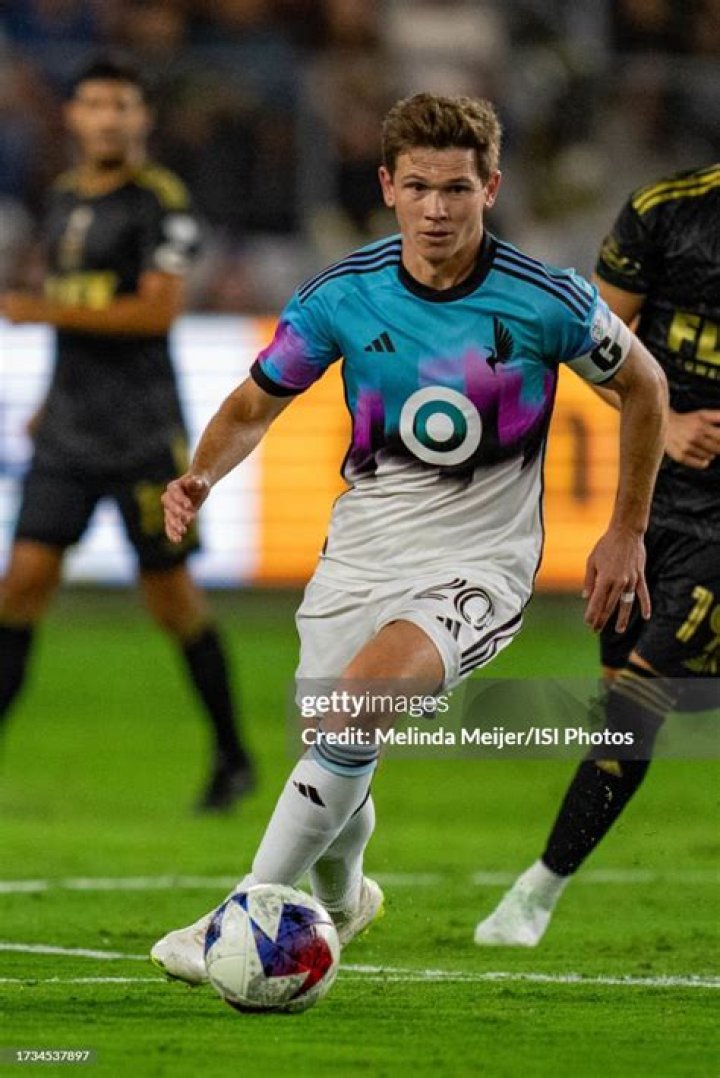 Wil Trapp Bio - married, affair, girlfriend, salary, net worth, bio, career