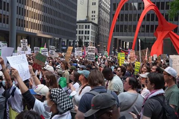 Women’s March 2020: Thousands March For Women’s Rights in DC, NYC & Around Country