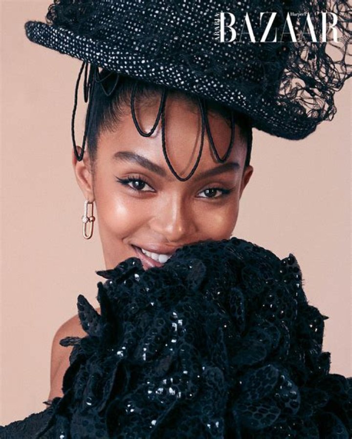 Yara Shahidi Rocks Natural Curly Hair & Gorgeous Glow For Unretouched ‘Harper’s Bazaar’ Shoot