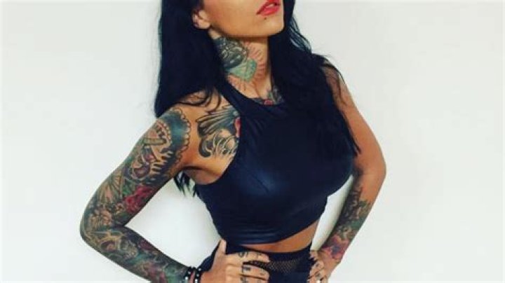 Fans React To Her Dismissal For Posting Nazi-Themed Pics – Hollywood Life